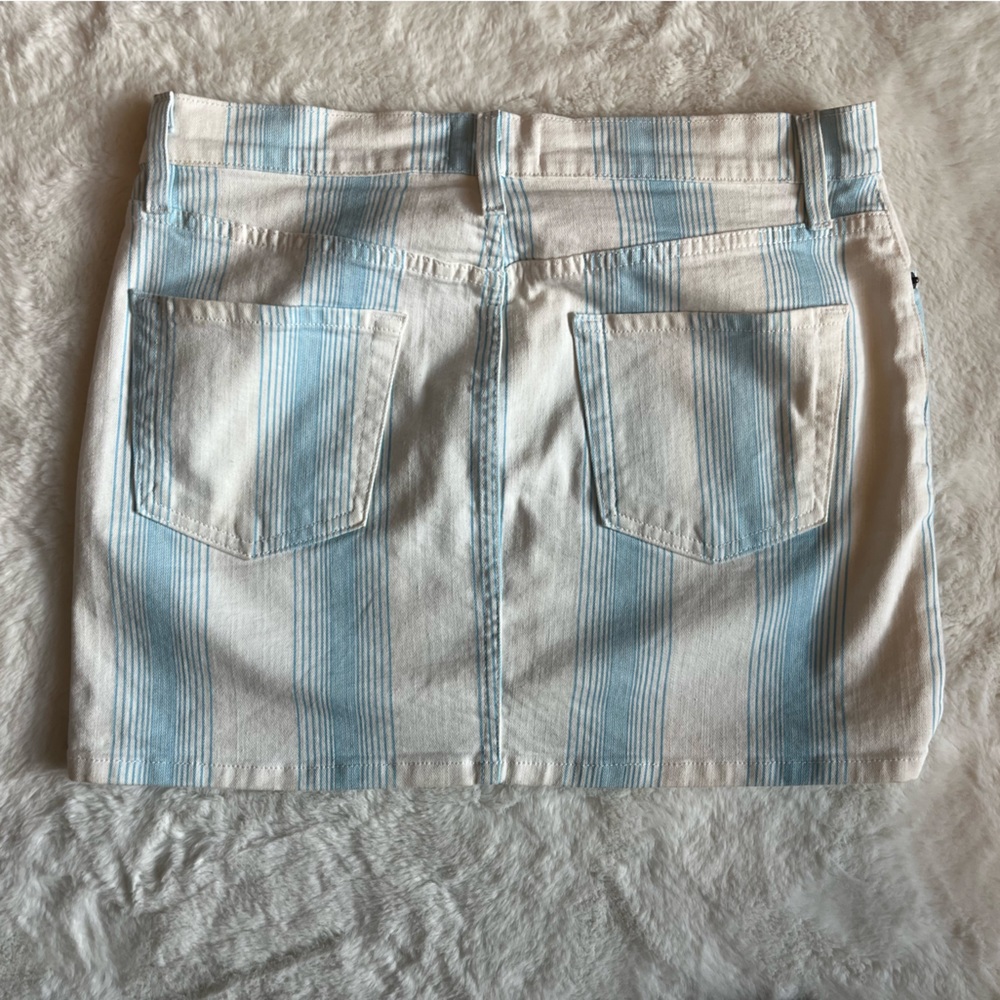 Cute blue and white Frame denim mini skirt Sz 28